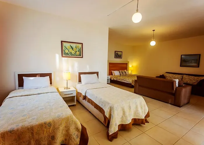 Paradise Garden Hotell 3*