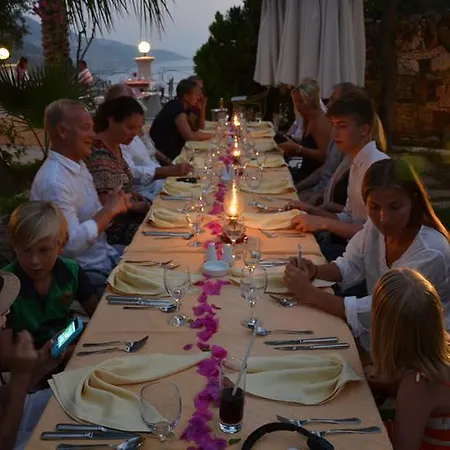 Otel Paradise Garden 3*