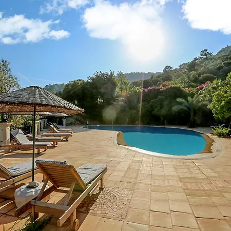 Paradise Garden Otel 3*