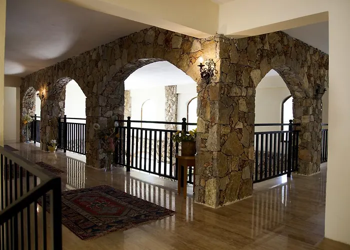 Paradise Garden Hotell 3*