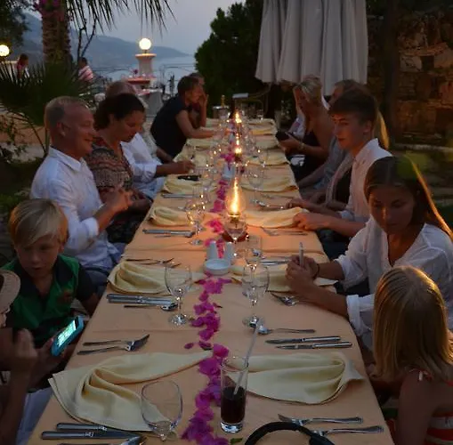 Отель Paradise Garden 3*